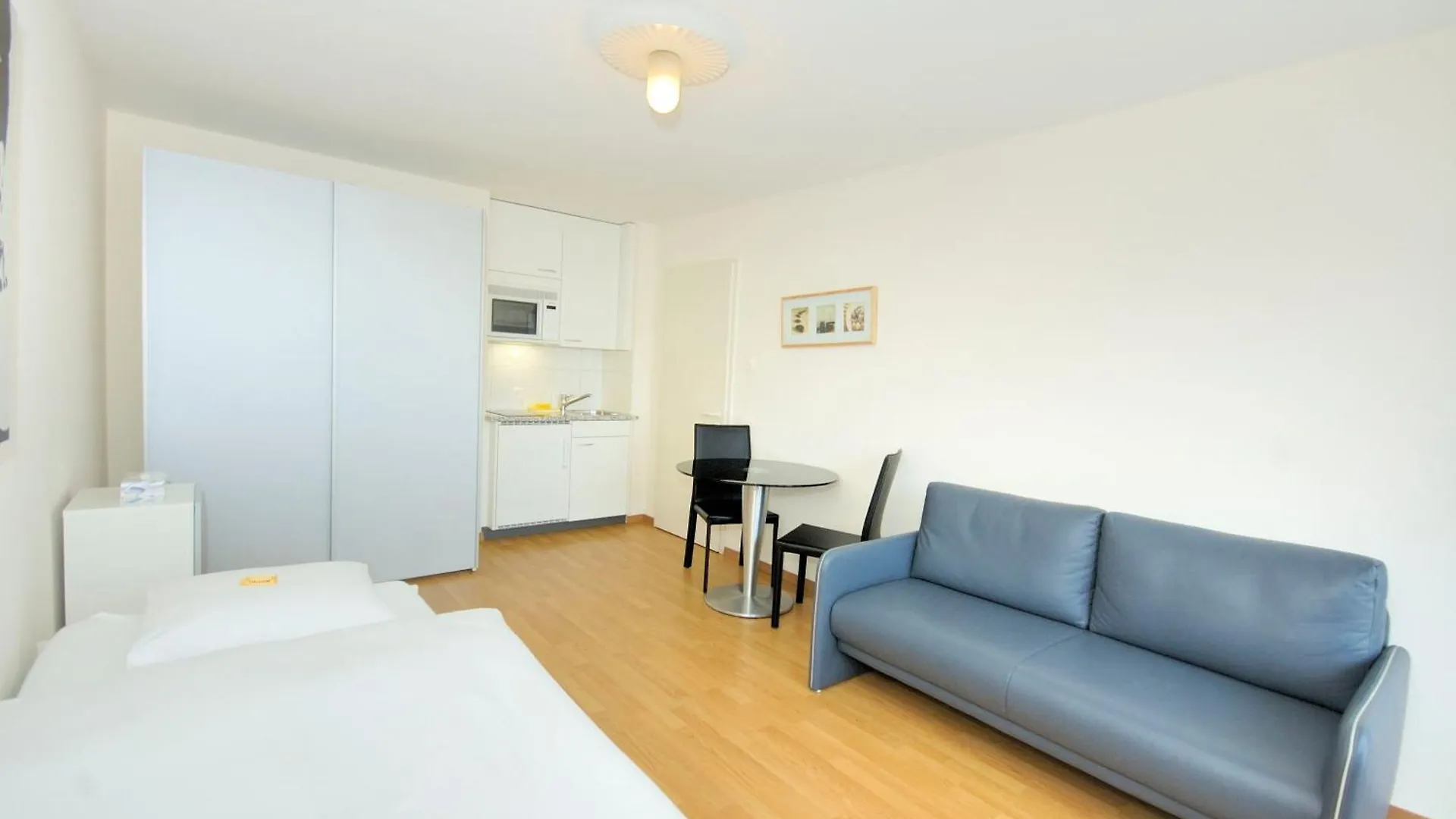 Lovely Studio In The Center - Crown 44 Zurich 0*,  Switzerland