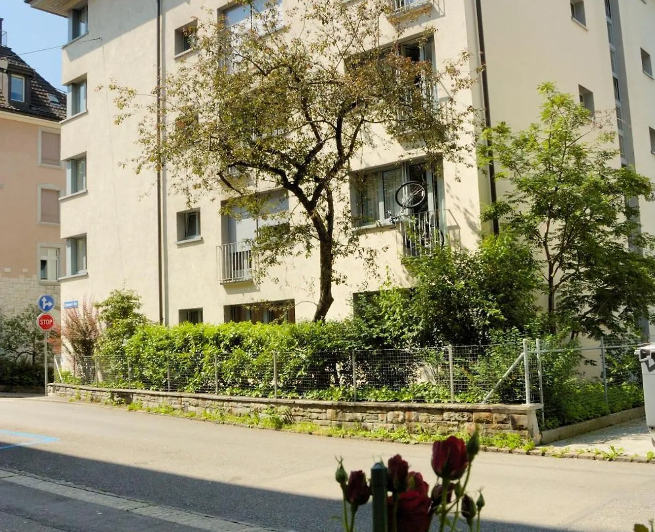 Lovely Studio In The Center - Crown 44 Zurich Apartment